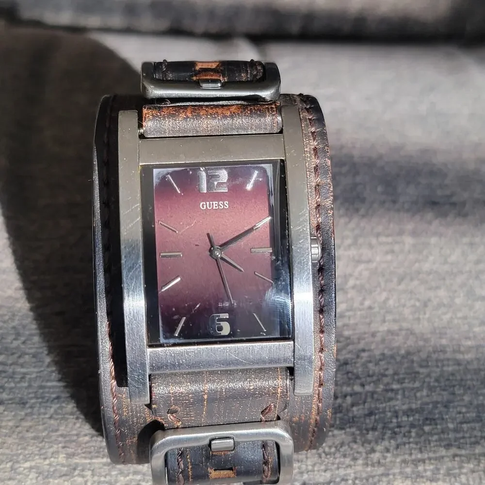 Vintage Guess Mens Watch Gray Case Brown Dial Brown Leather Bund Strap Quartz